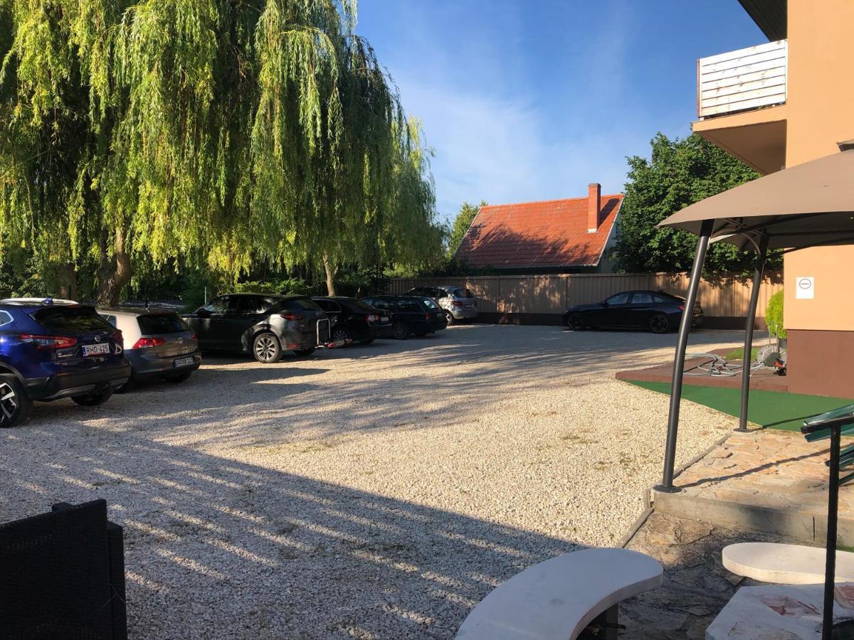 City Apartman Balatonföldvár Екстериор снимка