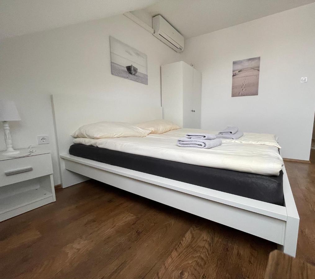 City Apartman Balatonföldvár Екстериор снимка