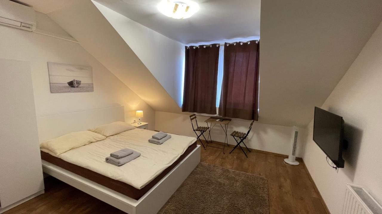 City Apartman Balatonföldvár Екстериор снимка